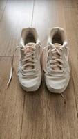 Nike Sneaker beige Gr 40 Wildleder Düsseldorf - Oberbilk Vorschau