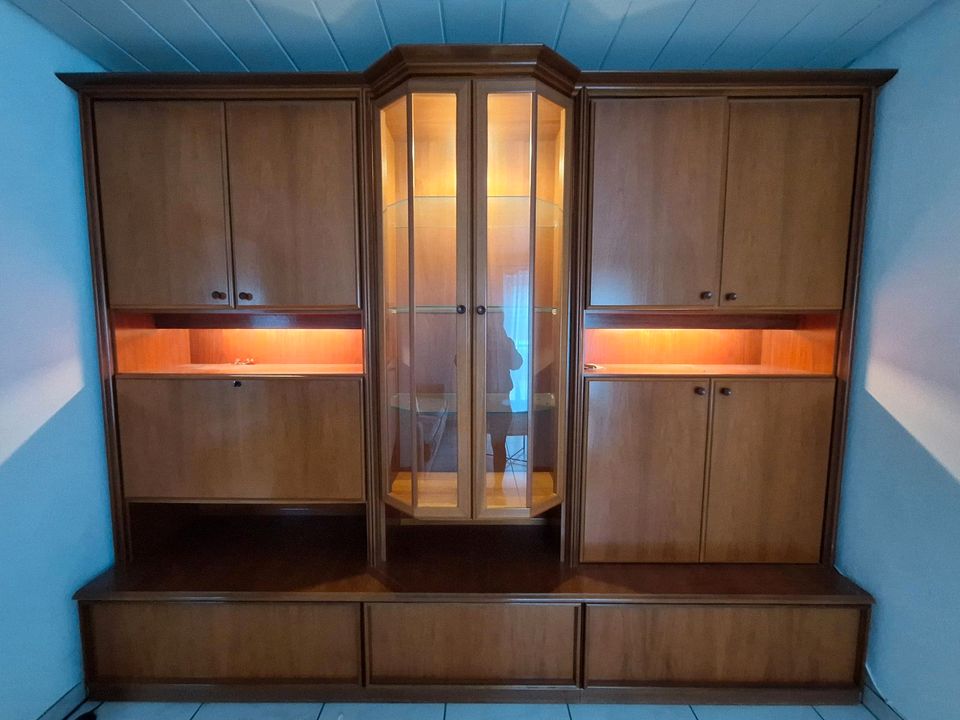 Wohnzimmer Schrank aus Vollholz in Zaberfeld