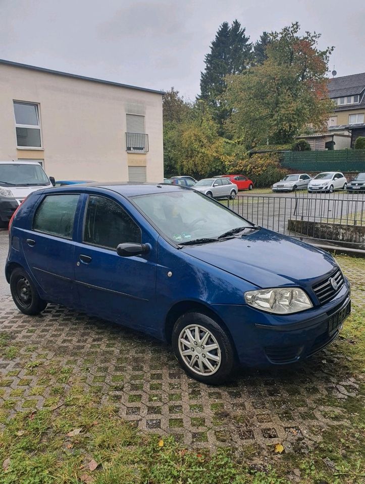 Fiat punto 1.2 60 ps bj 2004 tüv ,kupplung. Zahnriemen neu in Remscheid