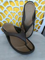 Crocs Athens Flip Flop Zehentrenner M10 W12 43-44 Oliv/beige Nordrhein-Westfalen - Gronau (Westfalen) Vorschau