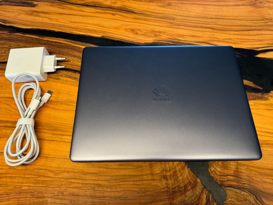 Neuwertig! Huawei Matebook 13 WRT-W29 13" 512 GB SSD i7 in Kornwestheim