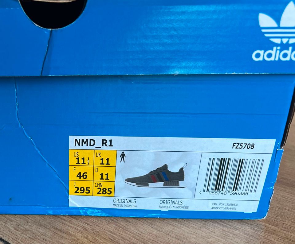 NEU! Adidas NMD R1 Schuhe Größe 46 Grau Streifen Blau/Schwarz/Rot in Köln