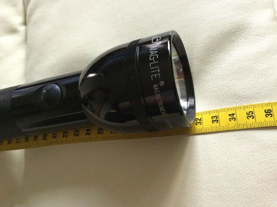 Maglite schwarz 31,5 cm in Rheurdt