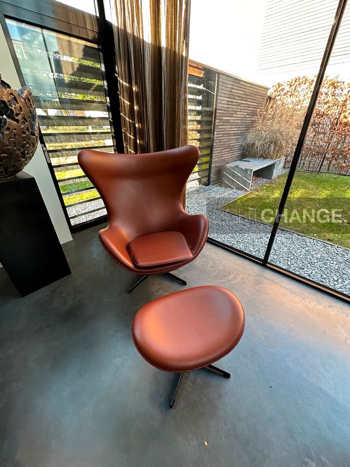 Fritz Hansen EGG Chair & Foot Stool Anniversary Arne Jacobsen in Kempen