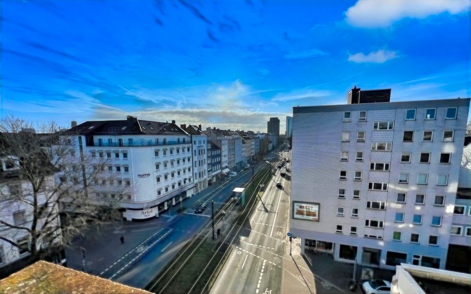 HOCH ÜBER DER KAISERSTRASSE - Apartment in zentraler Lage Pempelforts! in Düsseldorf