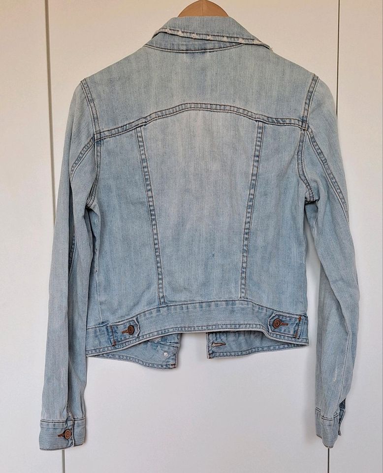 Jeansjacke 36 hellblau Primark in Leopoldshöhe