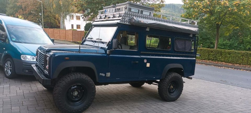 Landrover Defender 110 HT Hubdach Camper Wohnmobil Landy in Burglahr