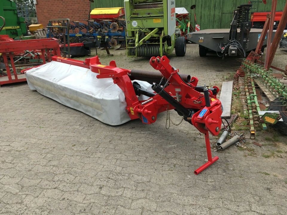 Suche Landmaschinen Pflug Drillmaschine Grubber Mähwerk Güllefass in Wagenfeld