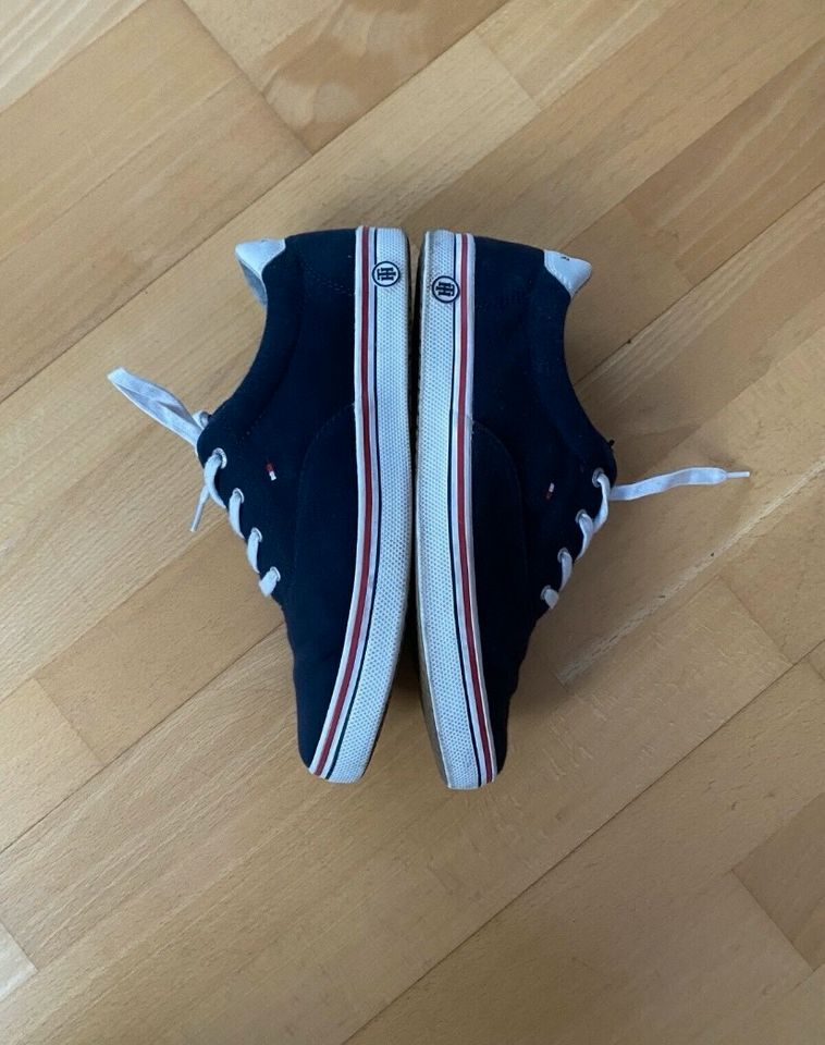 Tommy Hilfiger-Sneaker Gr. 40 in Schöneiche bei Berlin