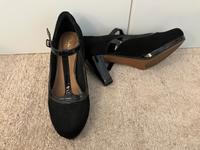 NEU! ungetragene Clark’s Pumps in schwarz Gr. 37,5 Bayern - Gersthofen Vorschau