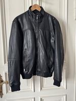 MANGO Herren Lederjacke schwarz Gr. M Berlin - Friedenau Vorschau