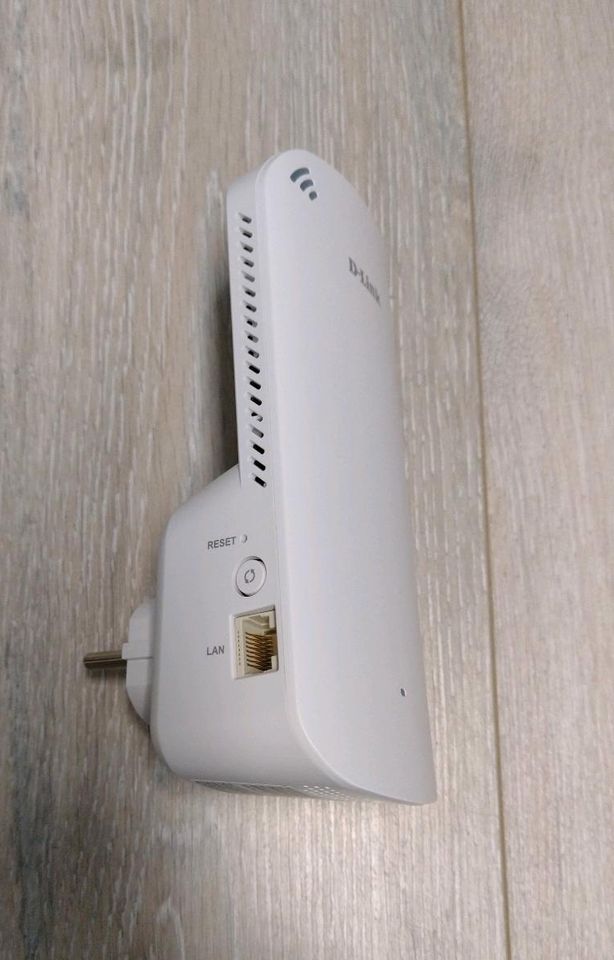 D-Link AX1800 Mesh WiFi 6 WLAN Range Extender Repeater in Kappelrodeck