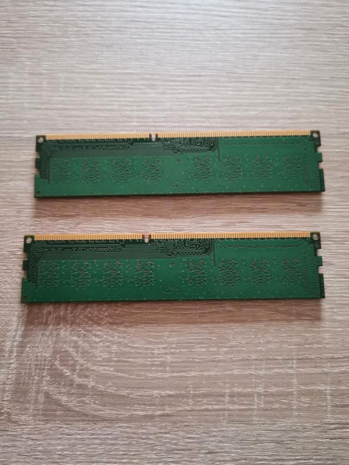 Samsung DDR3 RAM Riegel 12800u 2x2GB in Moers