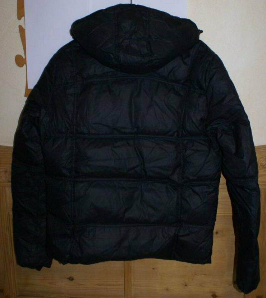 Daunen-Jacke von edc/Esprit, Gr. M, Top-Zustand, schwarz in Bottrop