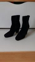 PRADA  Stiefeletten, Wildleder, schwarz,  Gr. 39 Köln - Bayenthal Vorschau