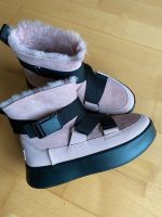 UGG Rosa NEU Plateau Stiefel Lammfell Leder Düsseldorf - Garath Vorschau