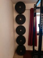 2 Wandhalterungen für 450/50mm Bumper Plates, Fitness, Training Bayern - Deggendorf Vorschau