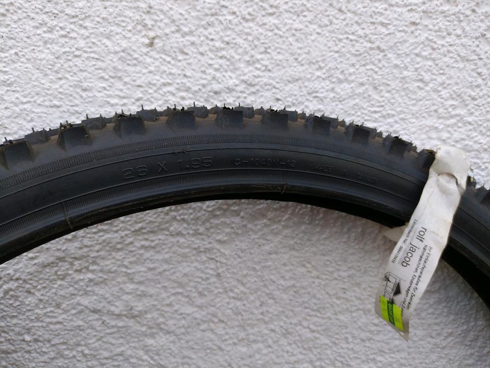Fahrrad Mountainbike Reifen Decke Mantel 26 x 1.95 neu! in Neuenstein