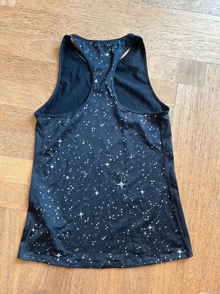 Nike Sport Shirt Größe XS schwarz mit silbernen Sternen/Punkten in Neu-Isenburg