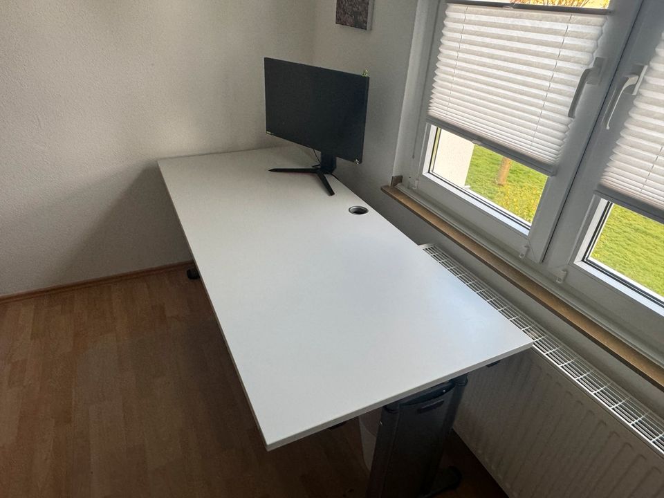 Fleischer Schreibtisch Bürotisch manuell höhenverstellbar 180x80 in Dortmund