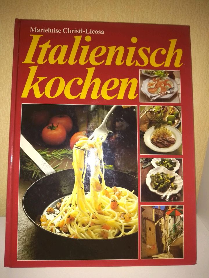 2 Kochbücher in Backnang