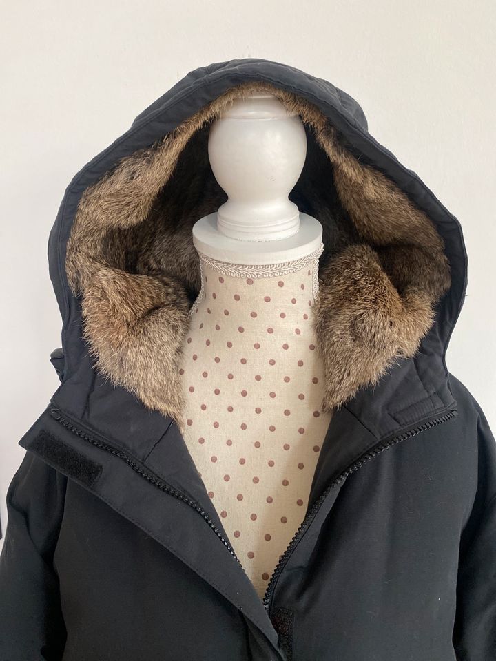 Original Woolrich Jacke Parka Mit Fell und Kapuze in Wiesbaden