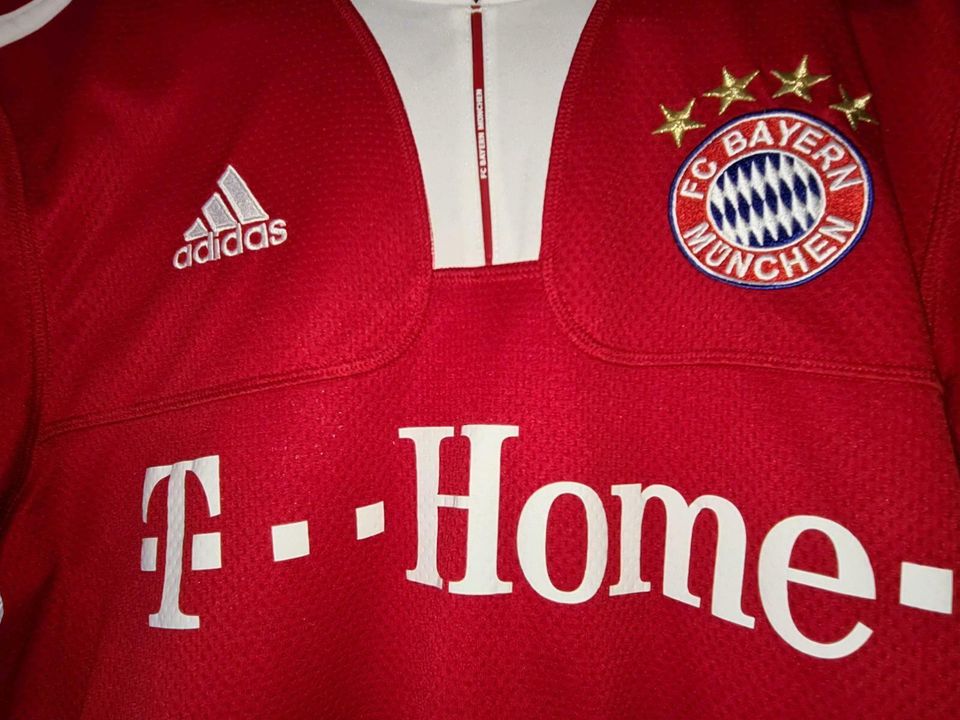 Bayern München Trikot Größe S   T Home je 15 € in Bad Soden-Salmünster