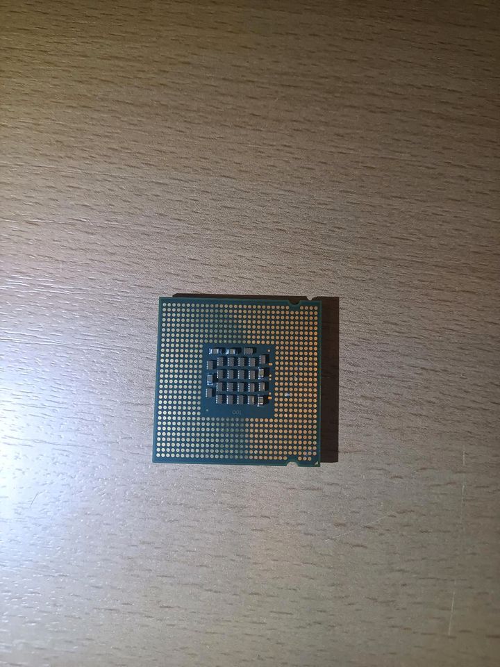 Intel Celeron 2,8GHZ in Gehrde