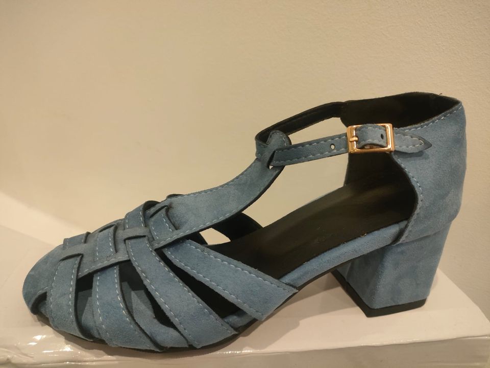 Tanzschuhe Pumps Sandale 37 neue Top Blau in Düsseldorf