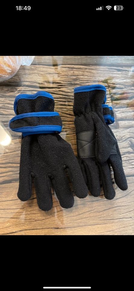 H&M schwarze Handschuhe, Gr. 110/116 Fingerhandschuhe #hm in Wilhelmshaven