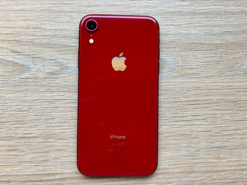 iPhone XR 64GB rot in OVP inkl. Ladekabel und Kopfhörer in Solingen