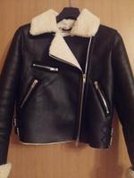 Kunstleder Biker-Jacke in M von Bershka Hessen - Wolfhagen  Vorschau