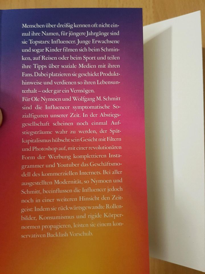 Ole Nymoen Influencer Ideologie Werbekörper Instagram Buch Bücher in Frankfurt am Main