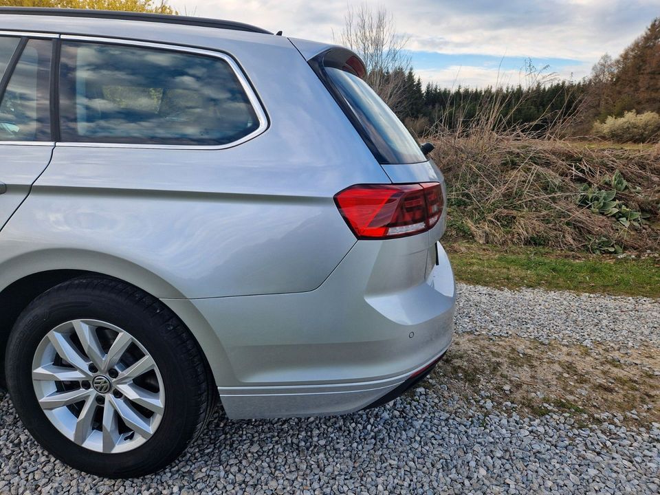 Volkswagen Passat Variant Business in Welden