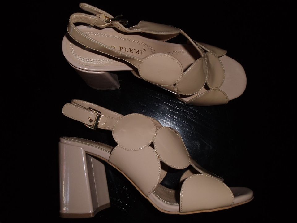 Bruno Premi Sandalette Gr. 38 nude Lack 80er Style wie neu in Eckental 