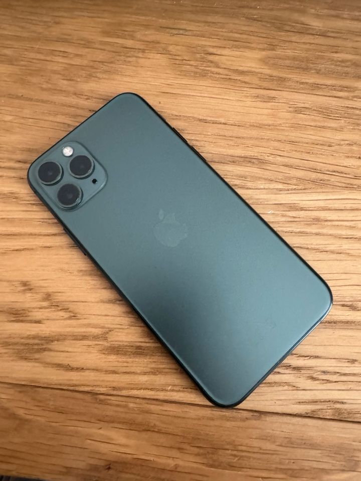 iPhone 11 Pro 256GB Midnight Green Top Zustand in Köln