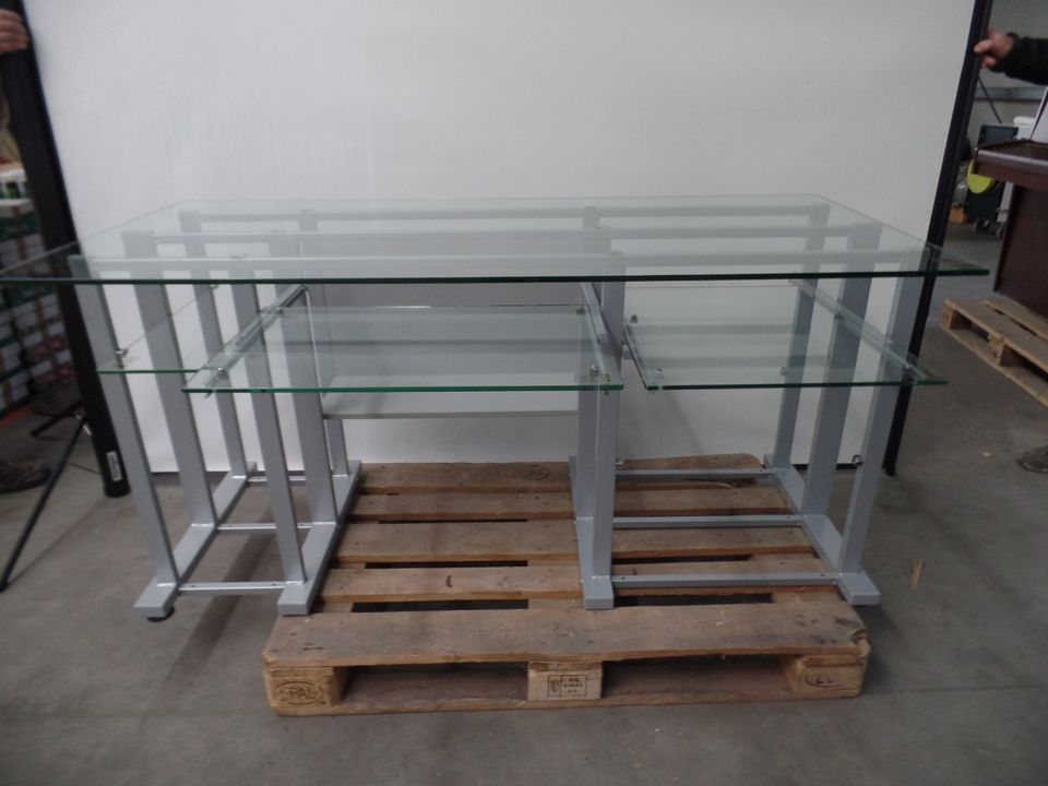 Schreibtisch, Glas-Alu-Konstruktion in Oberlungwitz