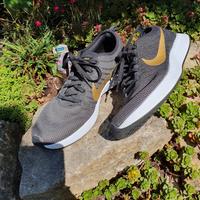 Nike Schuhe Schwarz Gold Bayern - Bamberg Vorschau