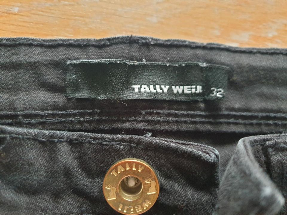 TALLY WEIJL Hot Pants Jeans Shorts schwarz XXS 32 in Witten