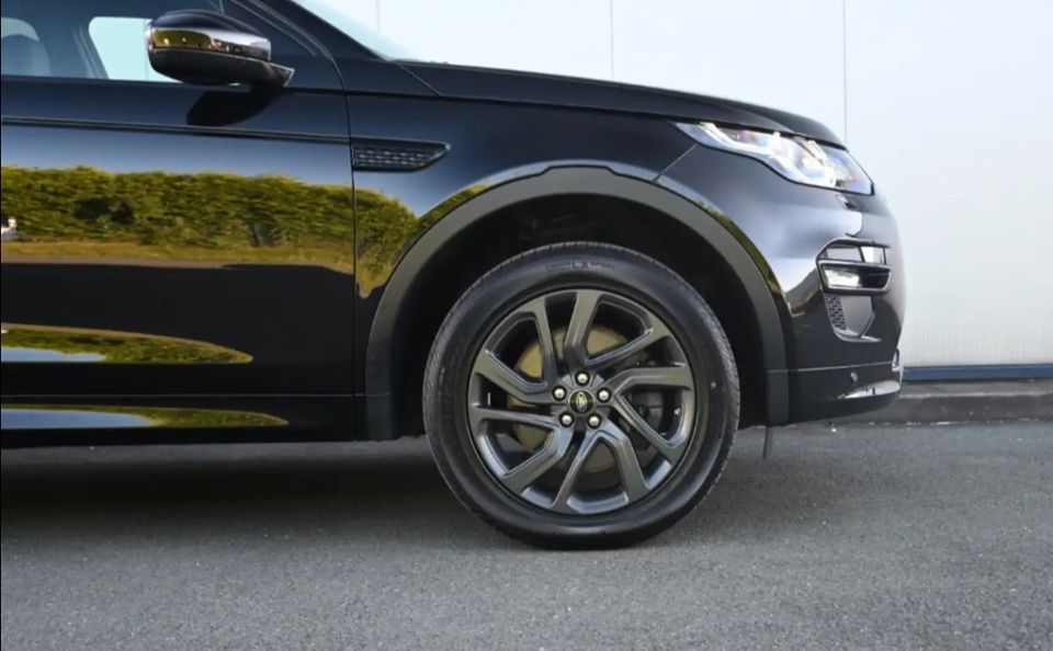 Land Rover SUV Discovery Sport SD4 AWD HSE schwarz Voll in Dingolfing