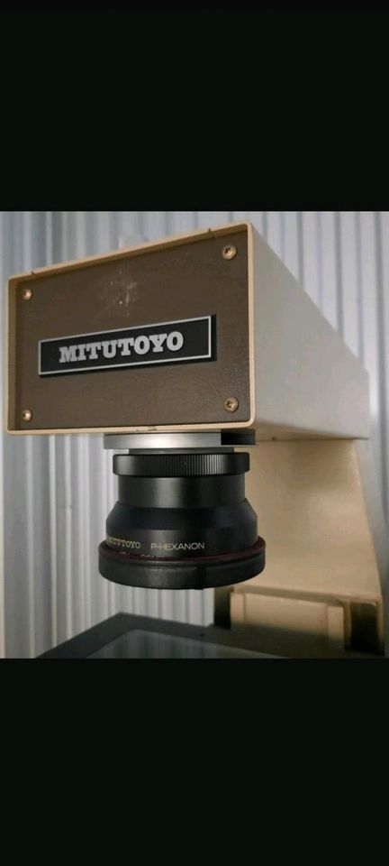 Mitutoyo PV 500 Profilprojektor in Nettetal