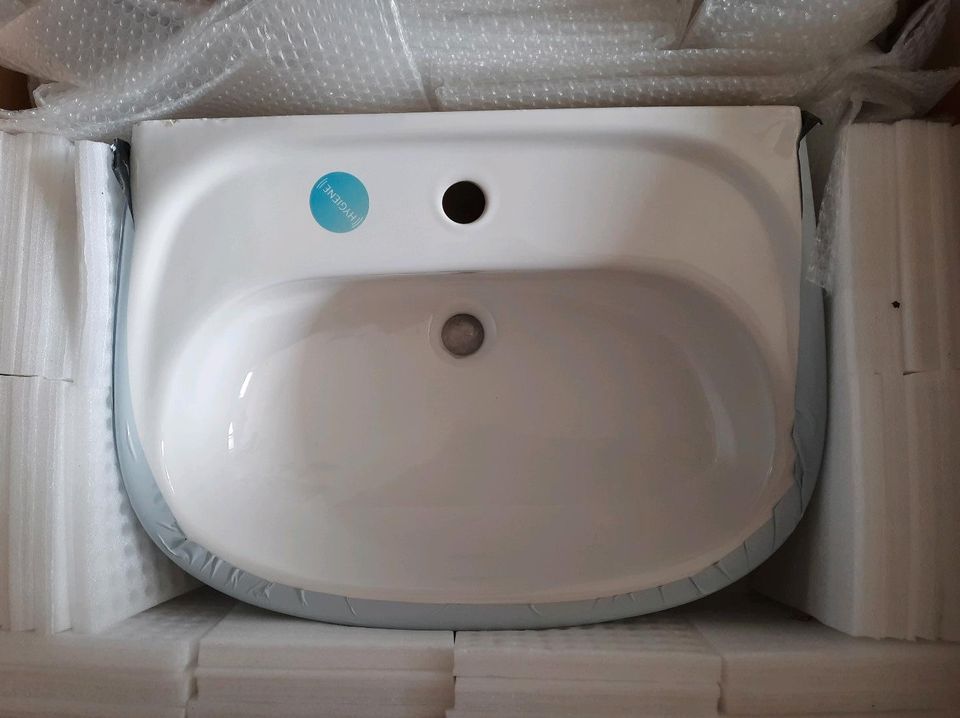 Vitra Norm Waschtisch / Waschbecken 60cm mit Hygiene Glasur weiß in Nürnberg (Mittelfr)