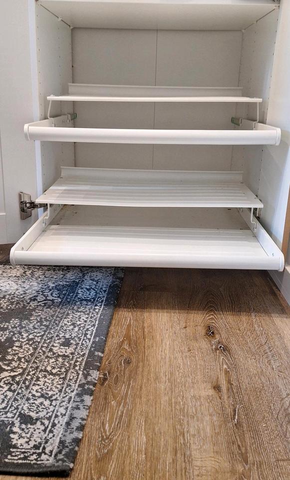 2 Schuhregale ausziehbar Ikea Pax Komplement in Euskirchen
