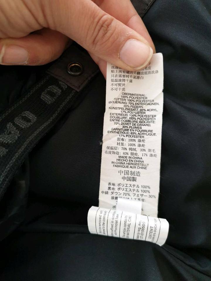 Oakley Damen Daunenjacke Ski Snowboard Größe L - wie neu in Waiblingen