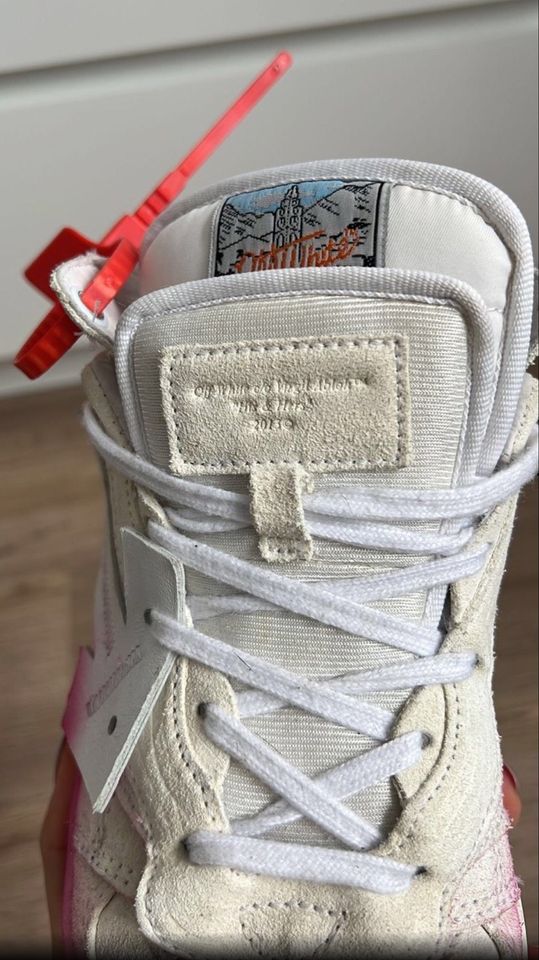 OFF WHITE Original limited Edition by Virgil Abloh in Jüchen