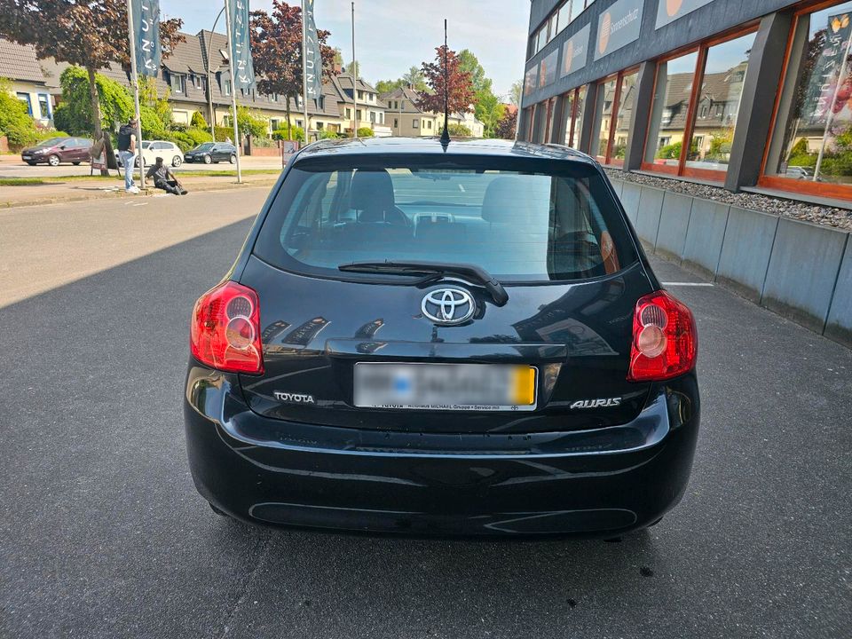 Toyota Auris 1 Hand Klimaanlage/ TÜV neu in Hamburg