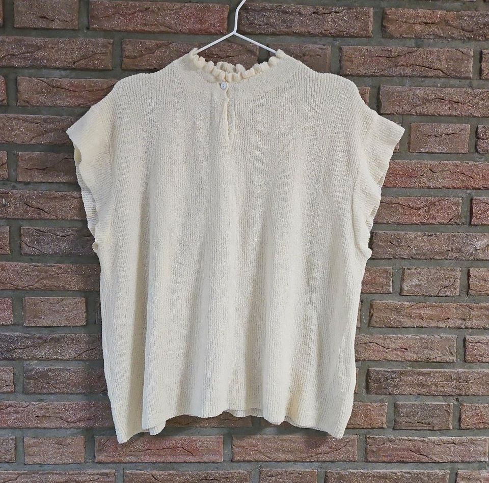 Zara Oberteil Pulli Pullover Rüschen Creme Nude 164 (XS 34) in Dormagen