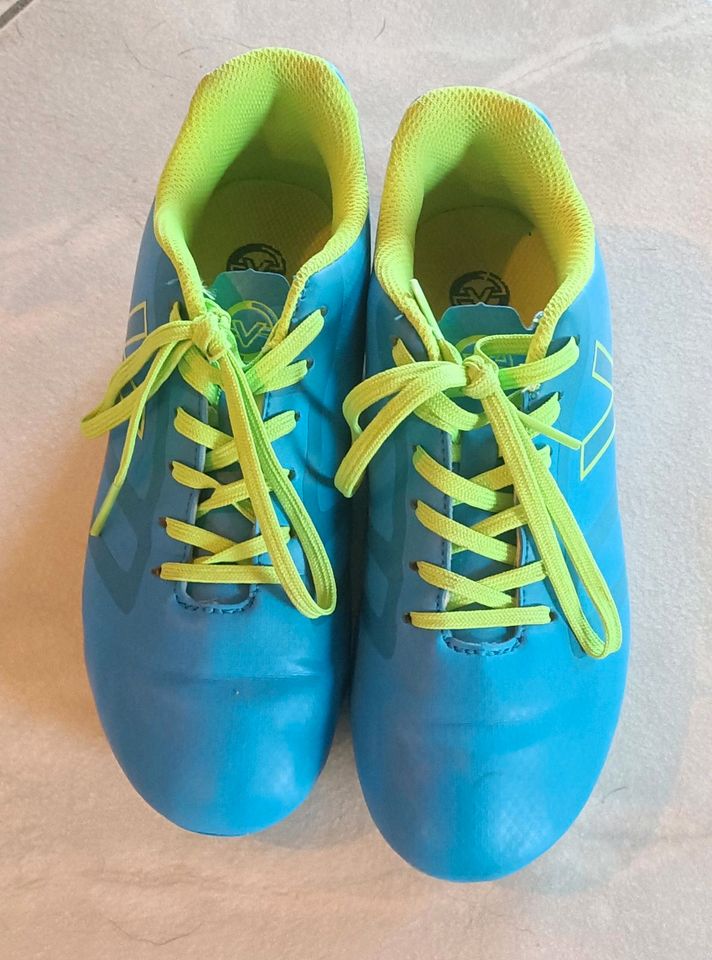 Fußballschuhe Victory hellblau Gr. 35 in Bad Kötzting