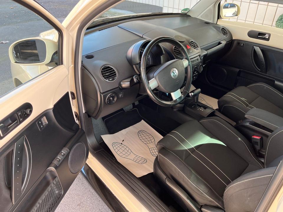 Volkswagen Beetle FACELIFT Limo 2.0l AUTOMATIK/TEMPOMAT/SHZ in Dorsten