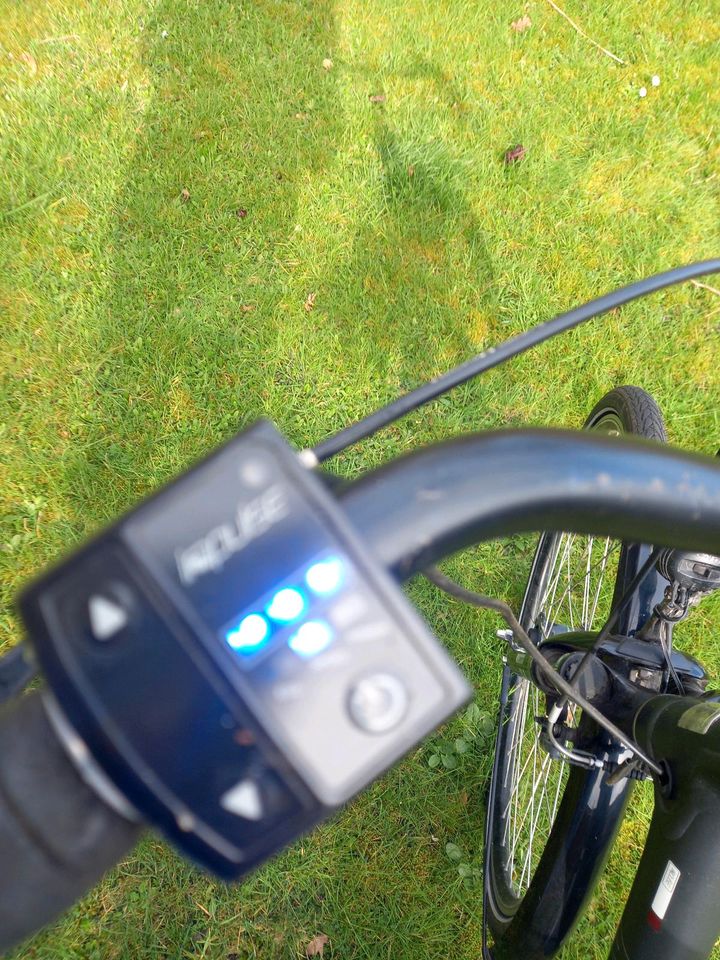 E-Bike im Super Zustand in Schortens